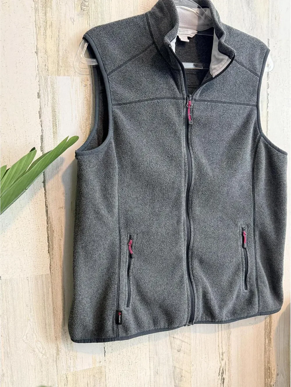 Guide Series Women’s Size Large Gray Zip Front Fleece Vest